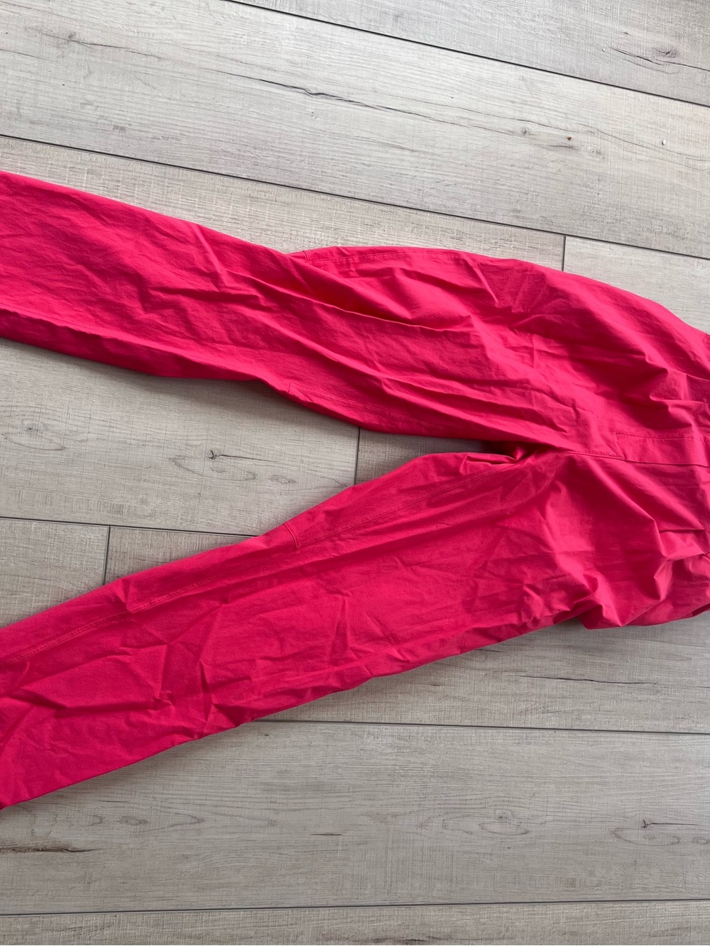 lululemon athletica hot pink athletic pants
